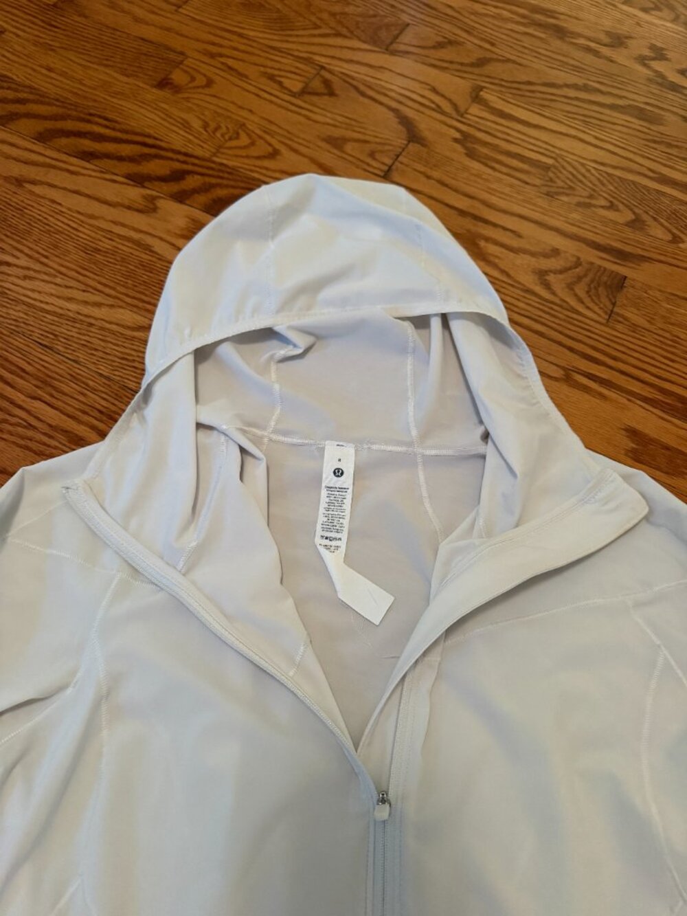lululemon Mist Over Windbreaker Light Vapor Hooded Jacket Size 8 - Picture 6 of 10